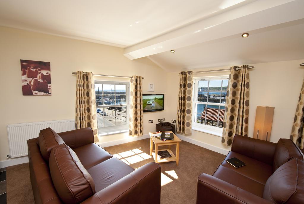 Harbourside With Private Parking *